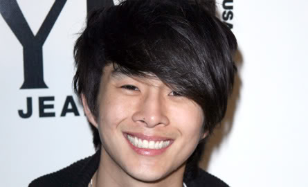 Justin Chon slaví!